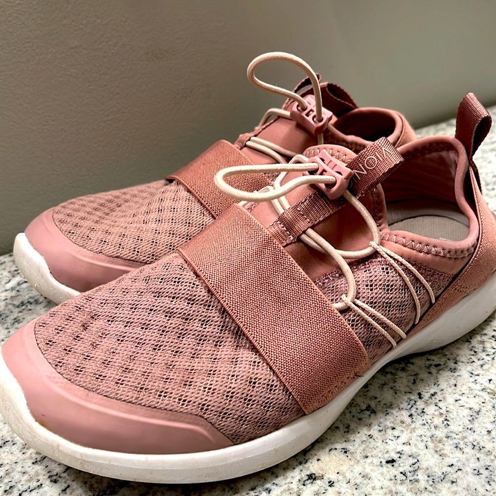 Vionic Pink Mauve Slip On